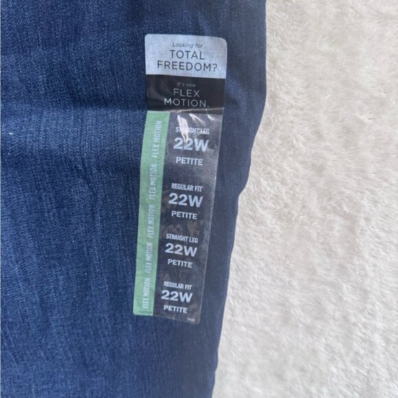 Lee NEW Straight Leg Mid Rise Regular Fit Flex Motion Stretch Jeans Pant 22W P - Picture 10 of 16